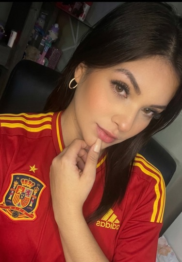 Live girl video call on FTF Live — Adhara from Venezuela