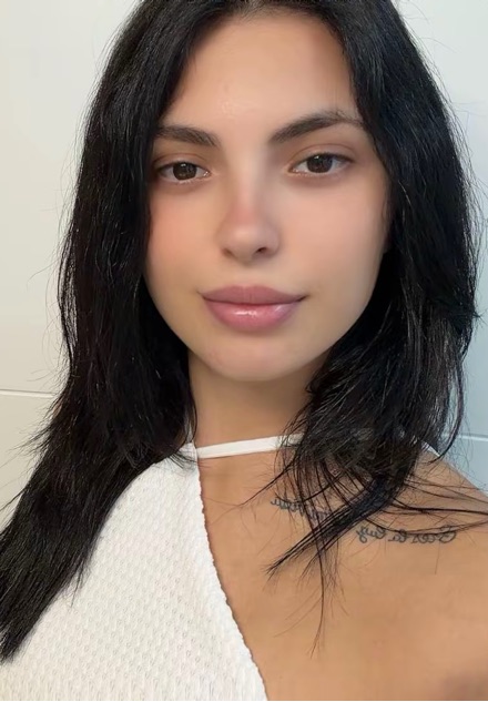 girl video call on FTF Live — Valentina from Spain live on camera