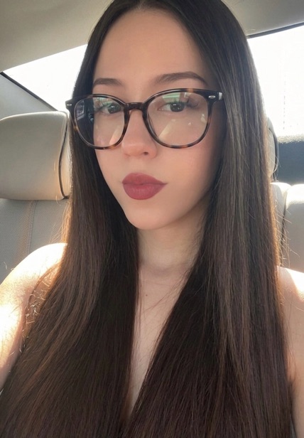 free video call app with random girl — Daniela from Mexico live on camera